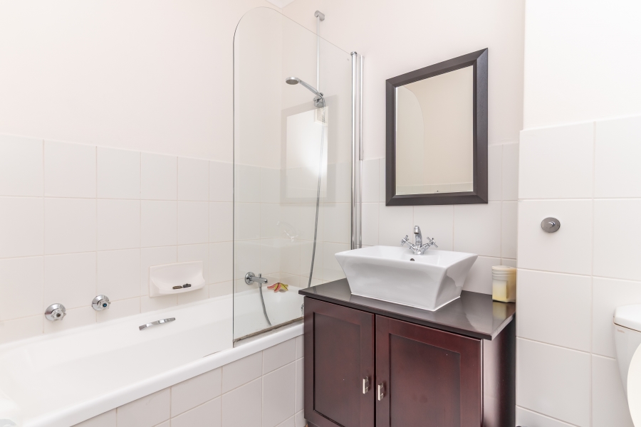 2 Bedroom Property for Sale in Vredehoek Western Cape